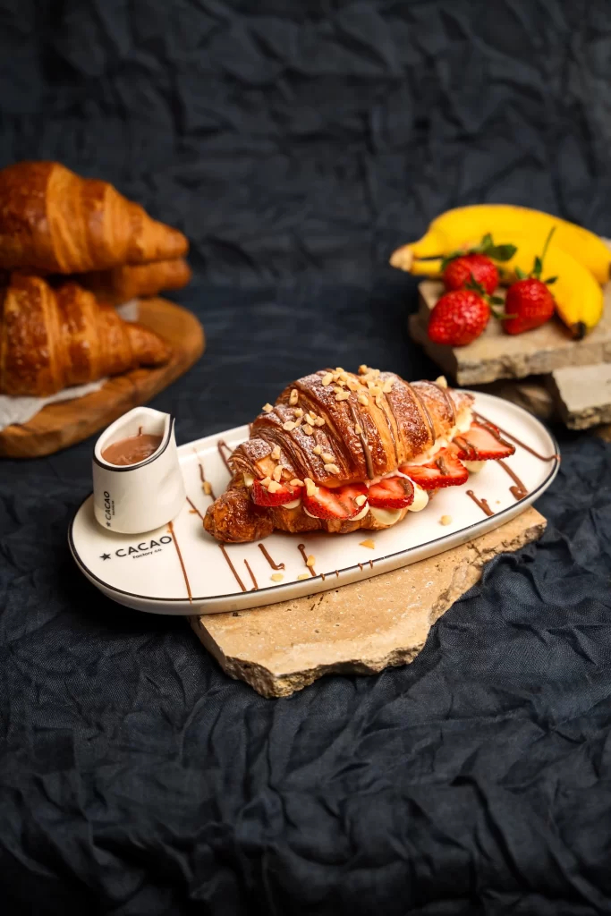 Sade Kremalı Kruvasan